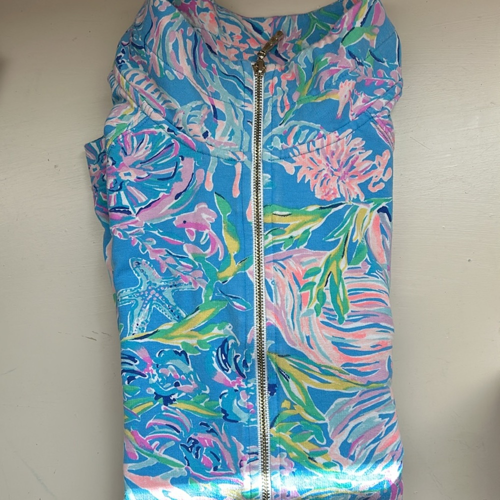 Ladies Lilly Pulitzer long sleeved golf 1/2 zip pullover